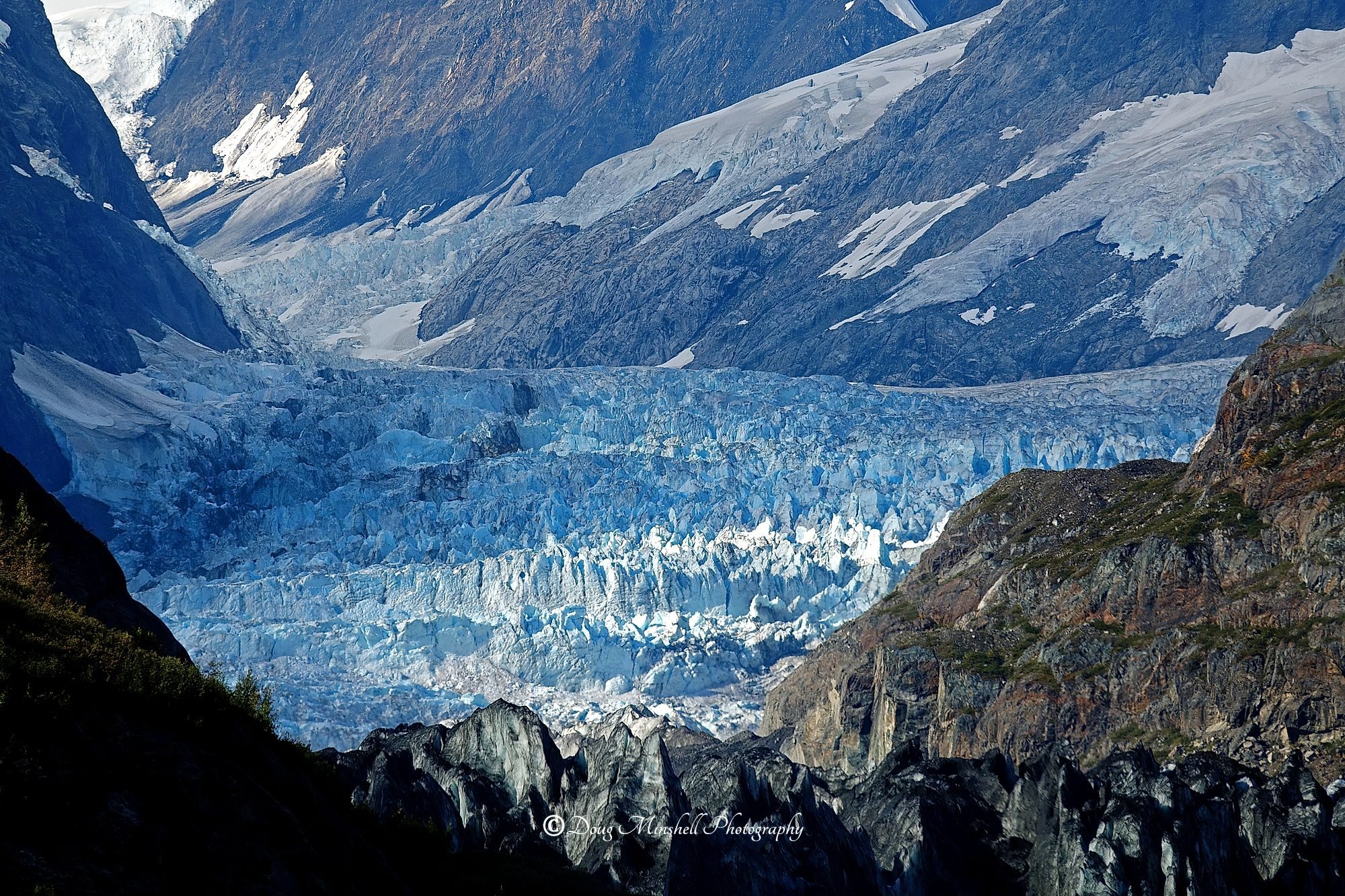 Glacial Contrast